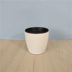 4 inch (10.5 cm) valencia 16 round plastic planter (white) 